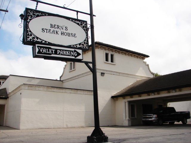 坦帕餐馆和美食-Bern's Steak House