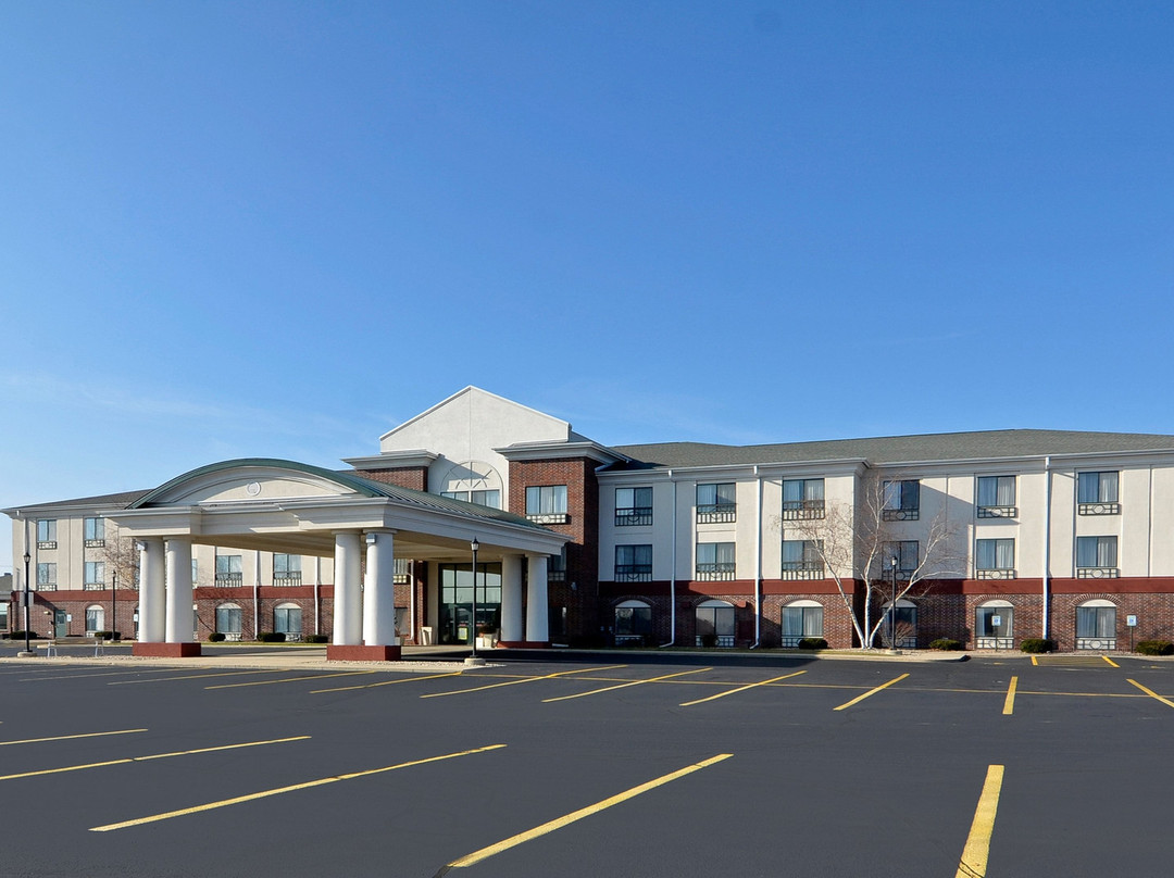 Holiday Inn Express & Suites Fort Atkinson by IHG主图