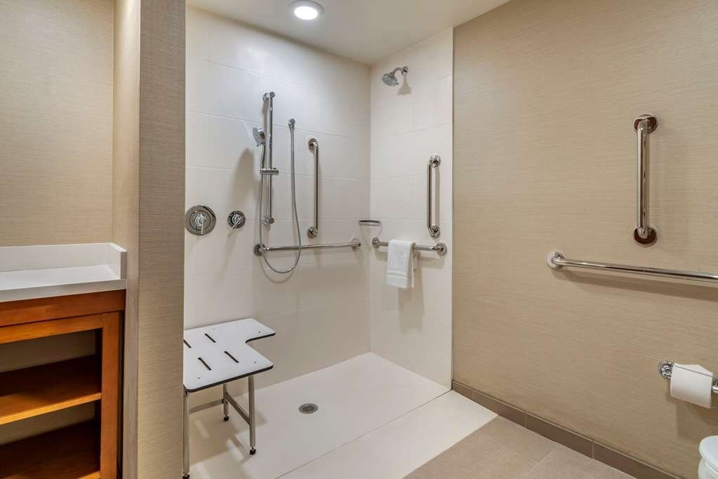 Comfort Suites Camp Hill-Harrisburg West主图