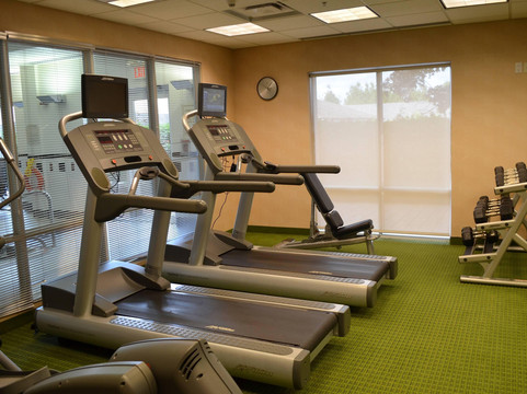 苏圣玛丽万枫套房酒店主图