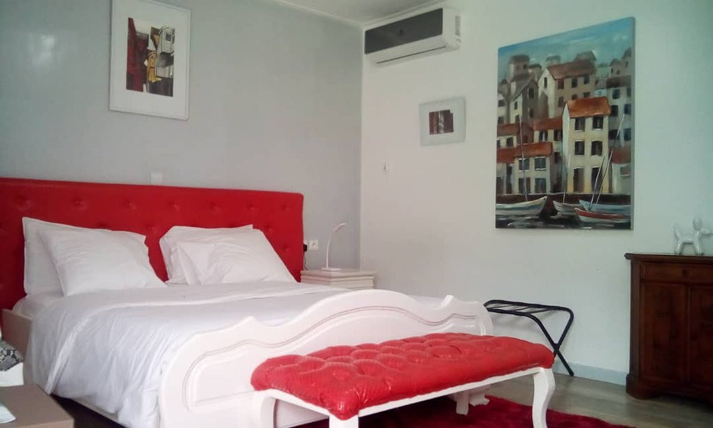 Hôtel La Licorne主图