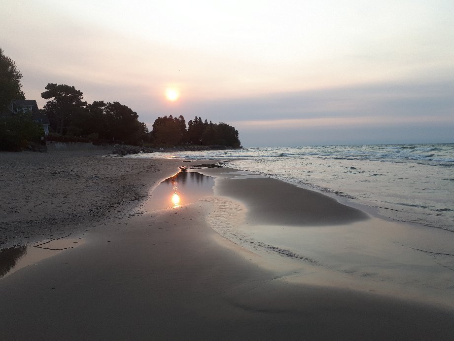 Breakers on the Lake-官方