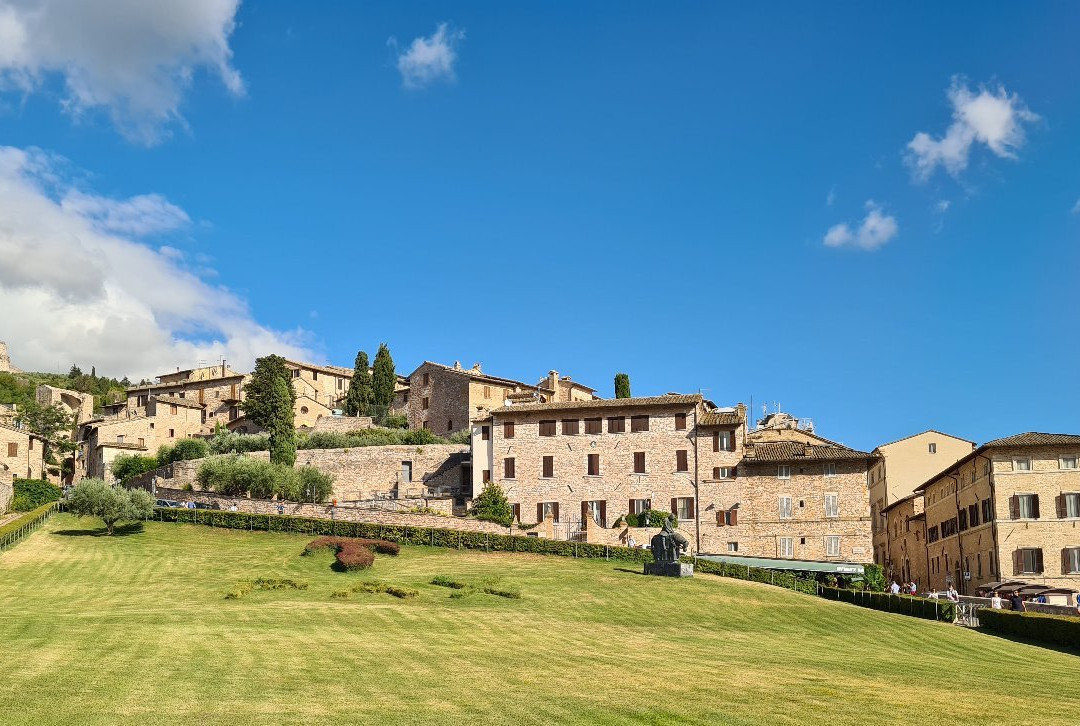 Piazza Superiore di San Francesco-阿西西必去景点