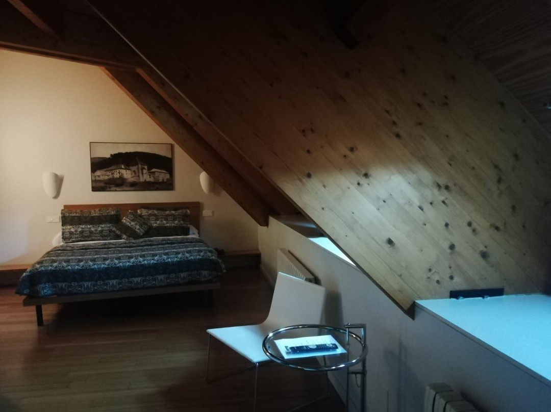 龙塞斯瓦耶斯酒店主图