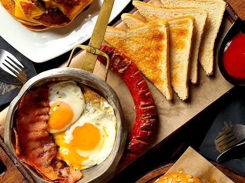 Dentro Sto Bar-塞萨洛尼基必去景点