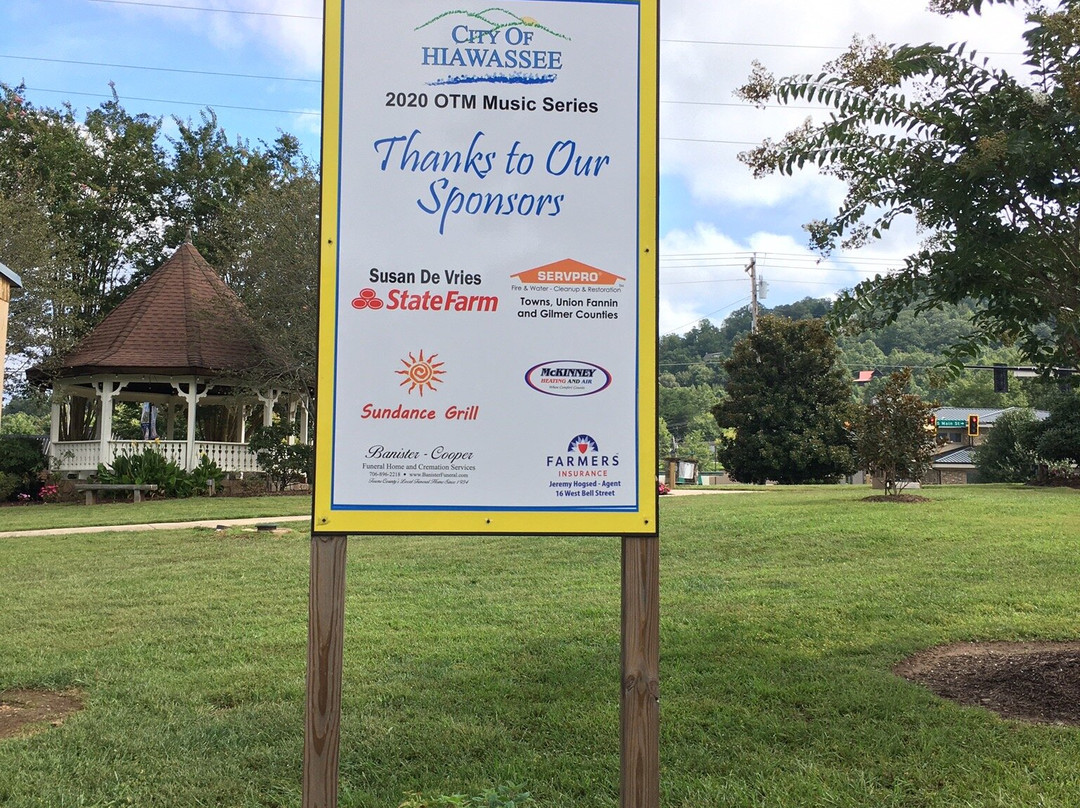 Hiawassee Town Square-Hiawassee必去景点