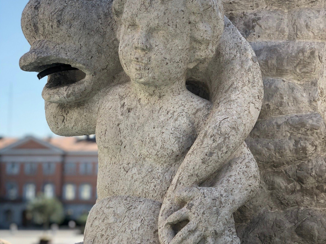 Fontana del Nettuno景点图片