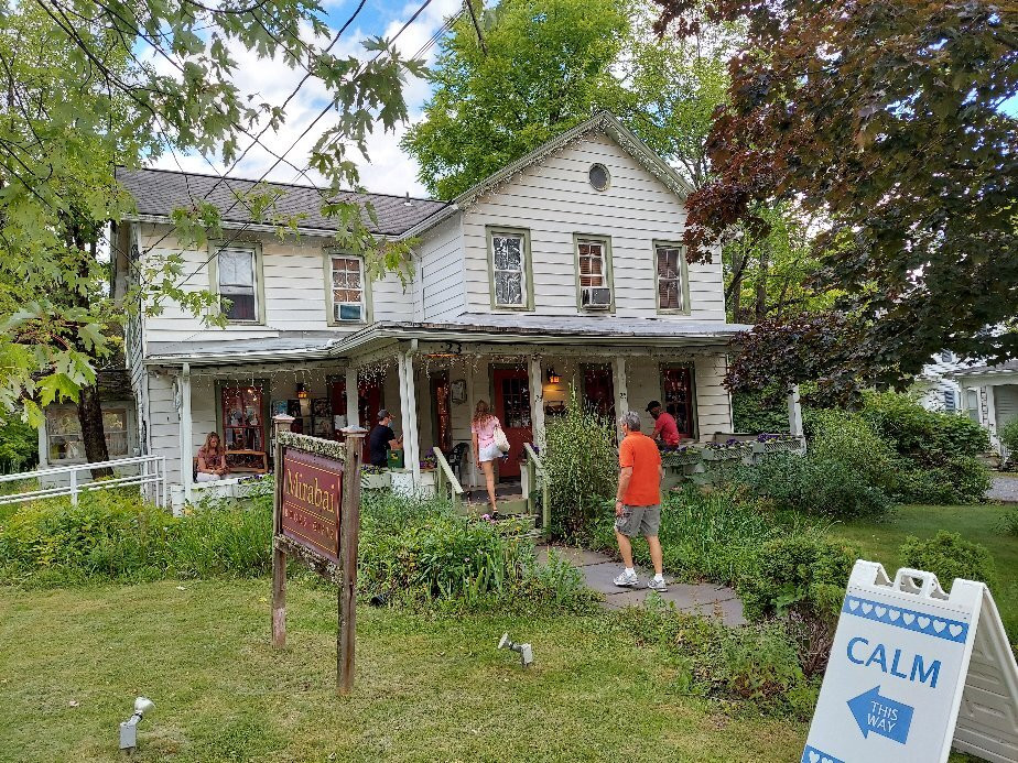 Mirabai Books-Woodstock必去景点