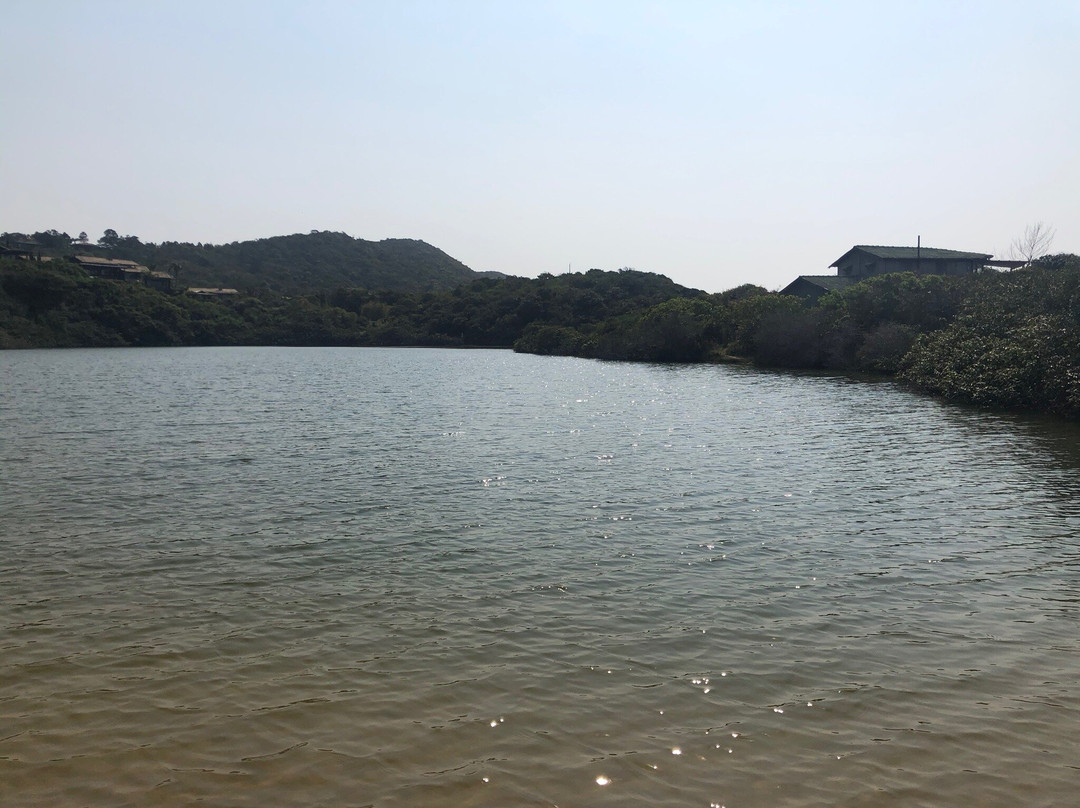 Meio Lake-Praia do Rosa必去景点