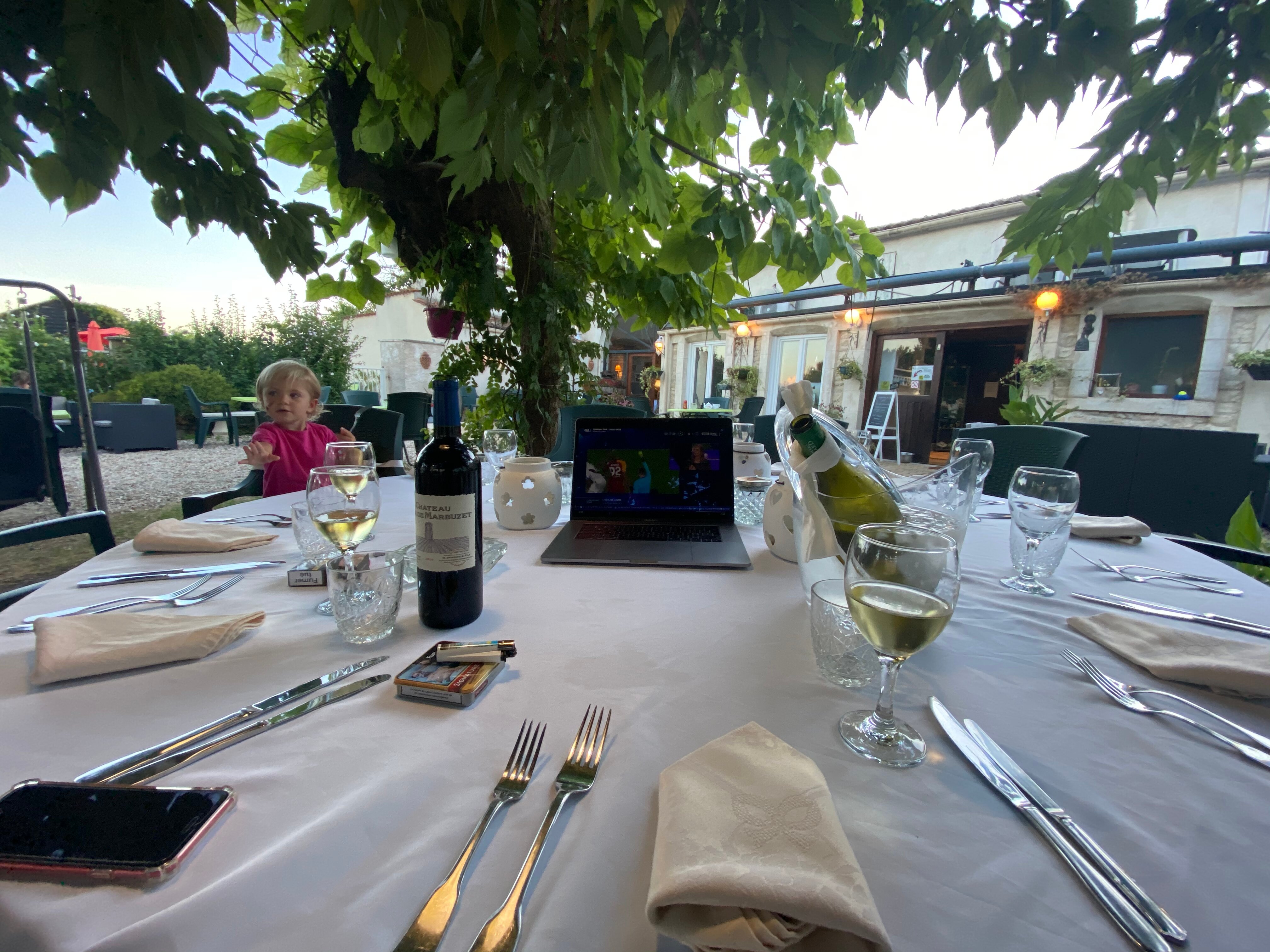 Hotel Restaurant Karina-官方
