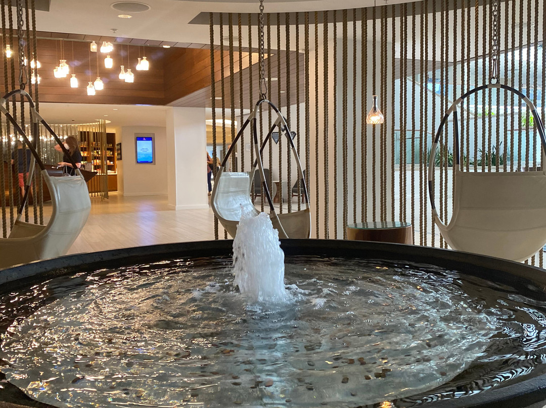 纽波特万豪酒店主图