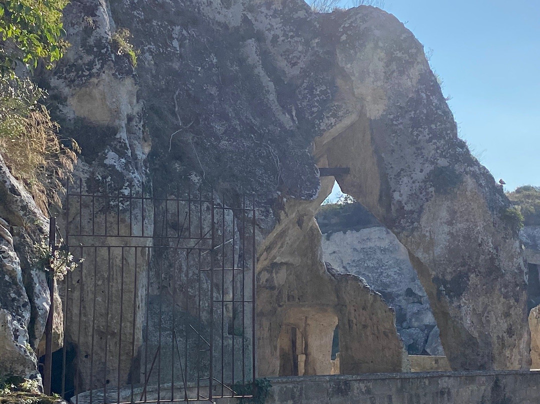 Chiesa Rupestre San Michele Delle Grotte-Gravina in Puglia必去景点