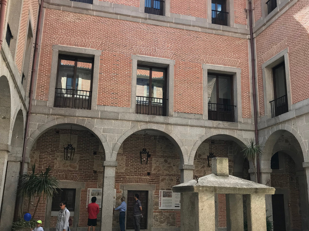 Castillo de Villaviciosa de Odon景点图片