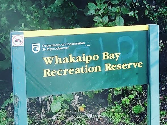 Whakaipo Bay景点图片
