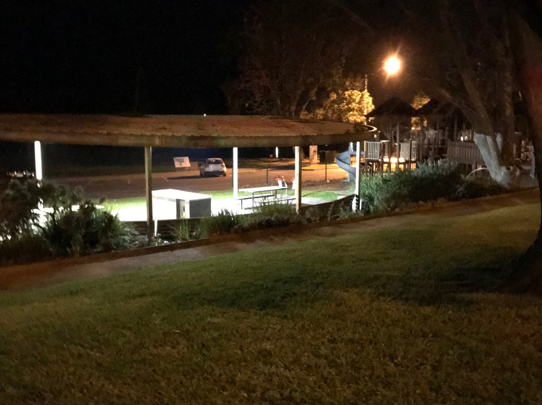 Lake Guthridge Playground-塞尔必去景点