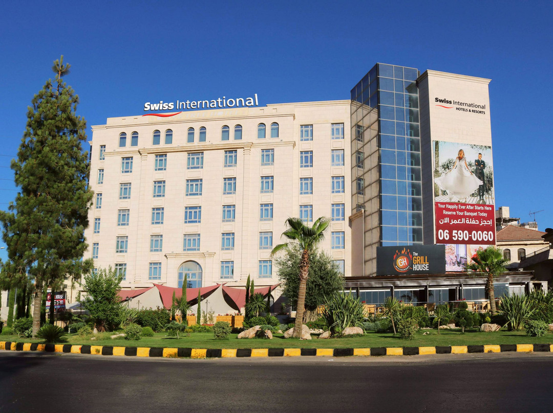 Olive Tree Hotel主图