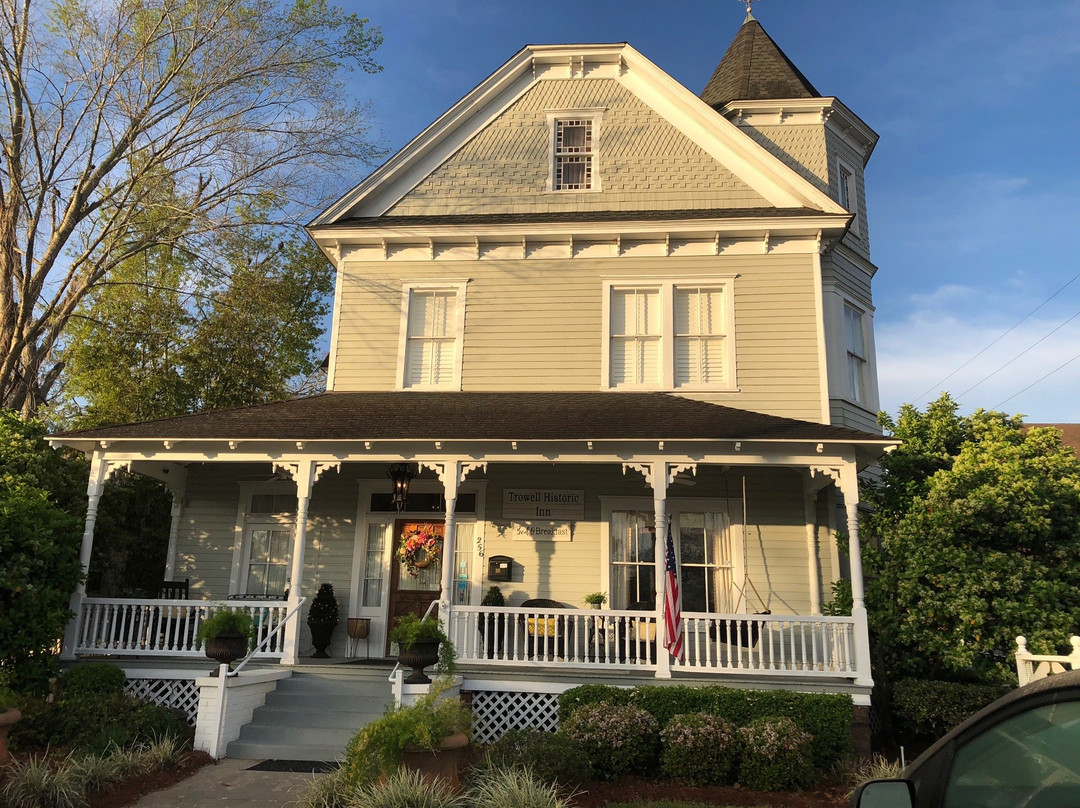 Trowell Historic Inn主图