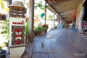 Lao Tuk Luck Floating Market景点图片