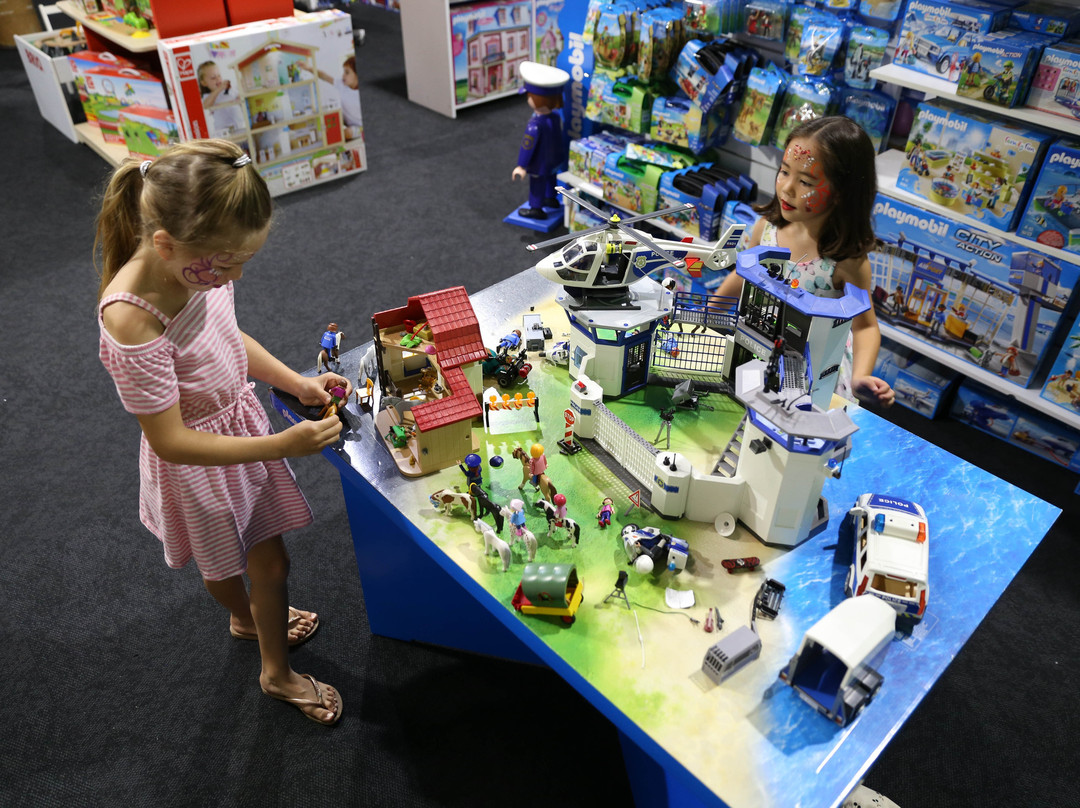 Let the Children Play Toyshop景点图片