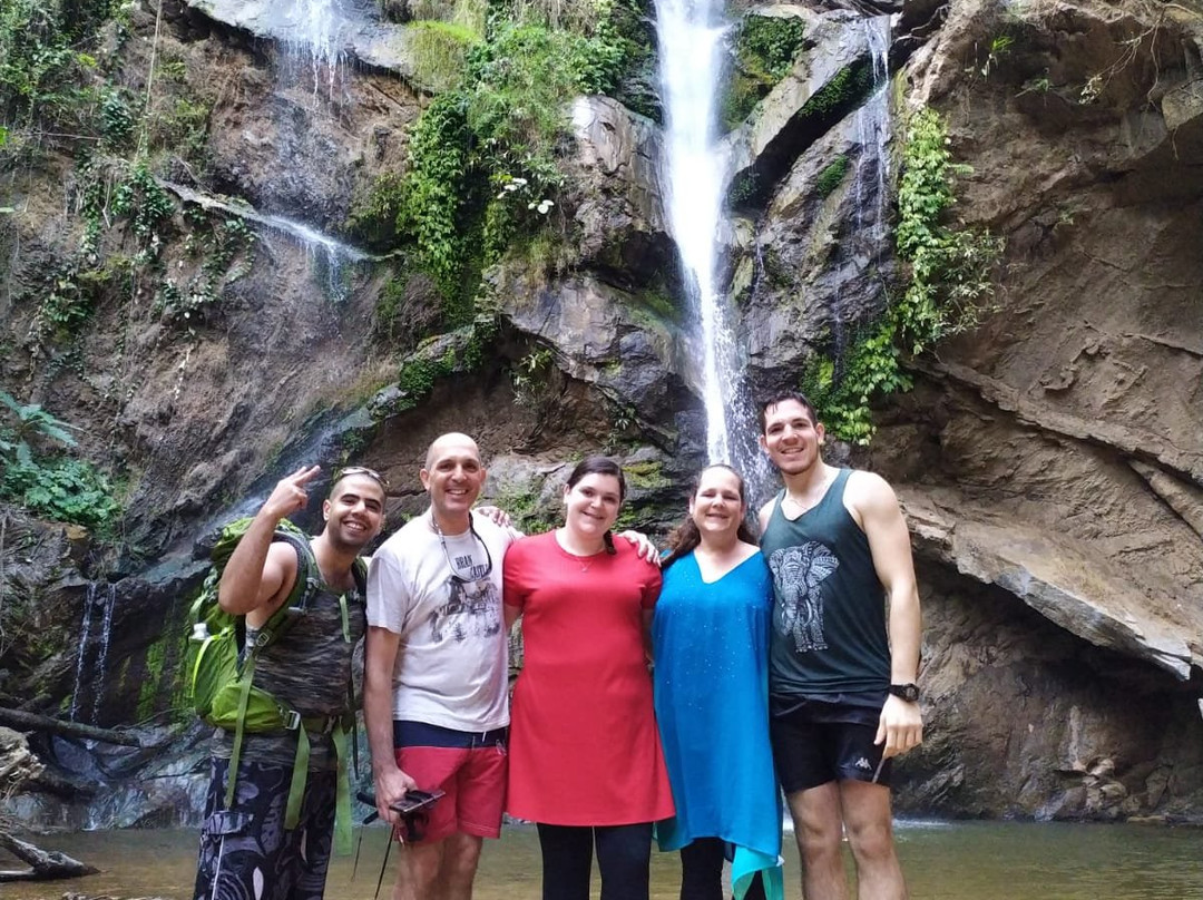 Mae Surin Waterfall景点图片
