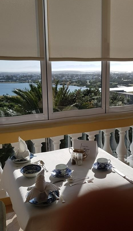 科罗娜城堡酒店主图