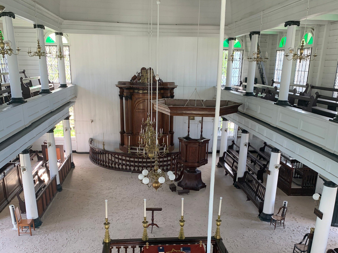 Neveh Shalom Synagogue-帕拉马里博必去景点