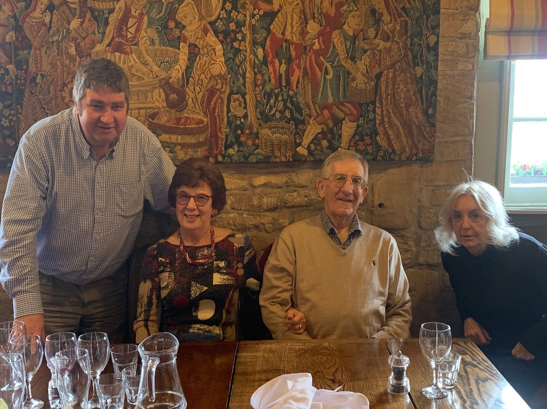 Inn For All Seasons主图