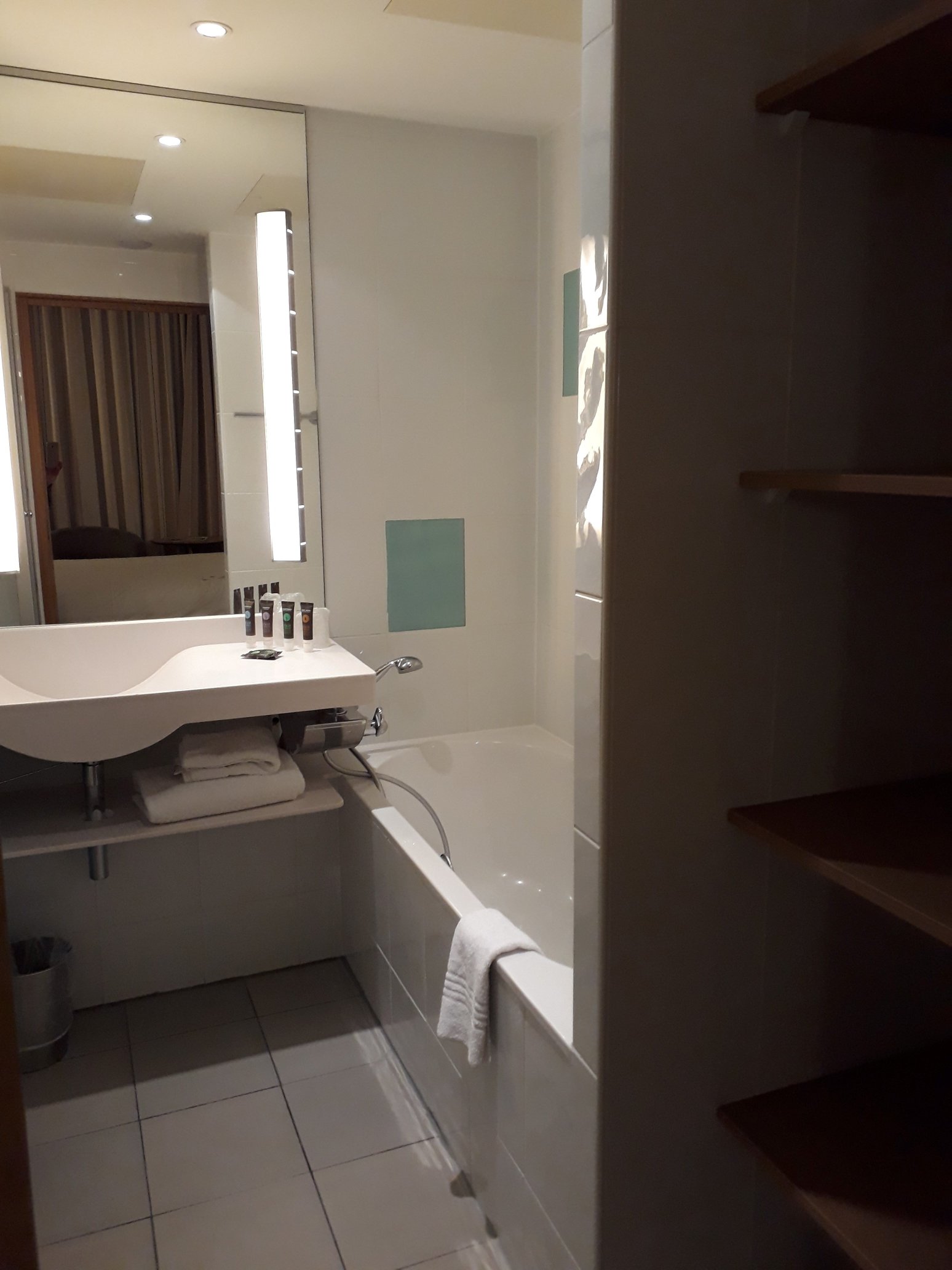 加的夫中心诺富特酒店-浴室