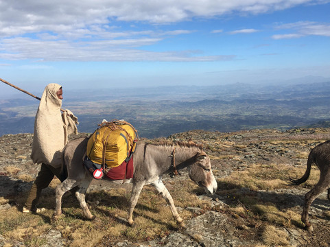 Tesfa trekking-拉利贝拉必去景点