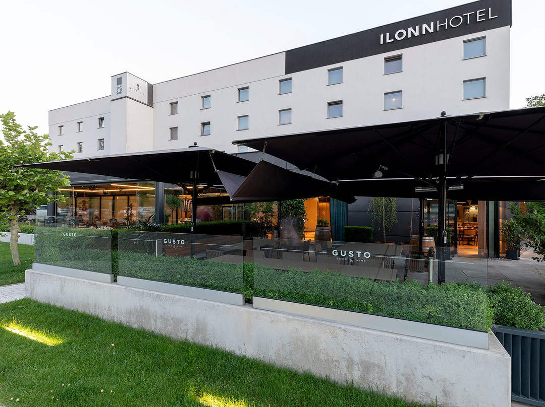 Ilonn Hotel主图
