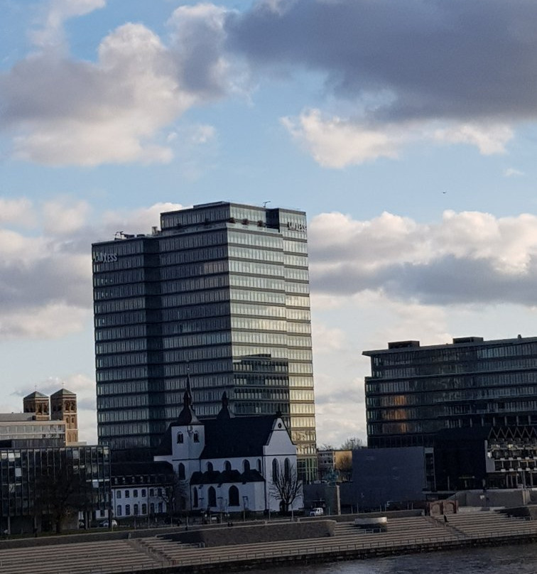 Freitreppe Kölner Rheinboulevard景点图片