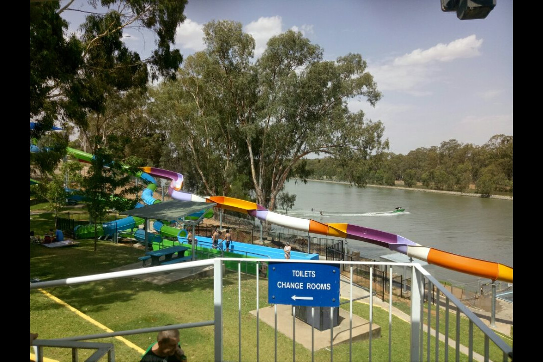 Lake Talbot Swimming Park景点图片