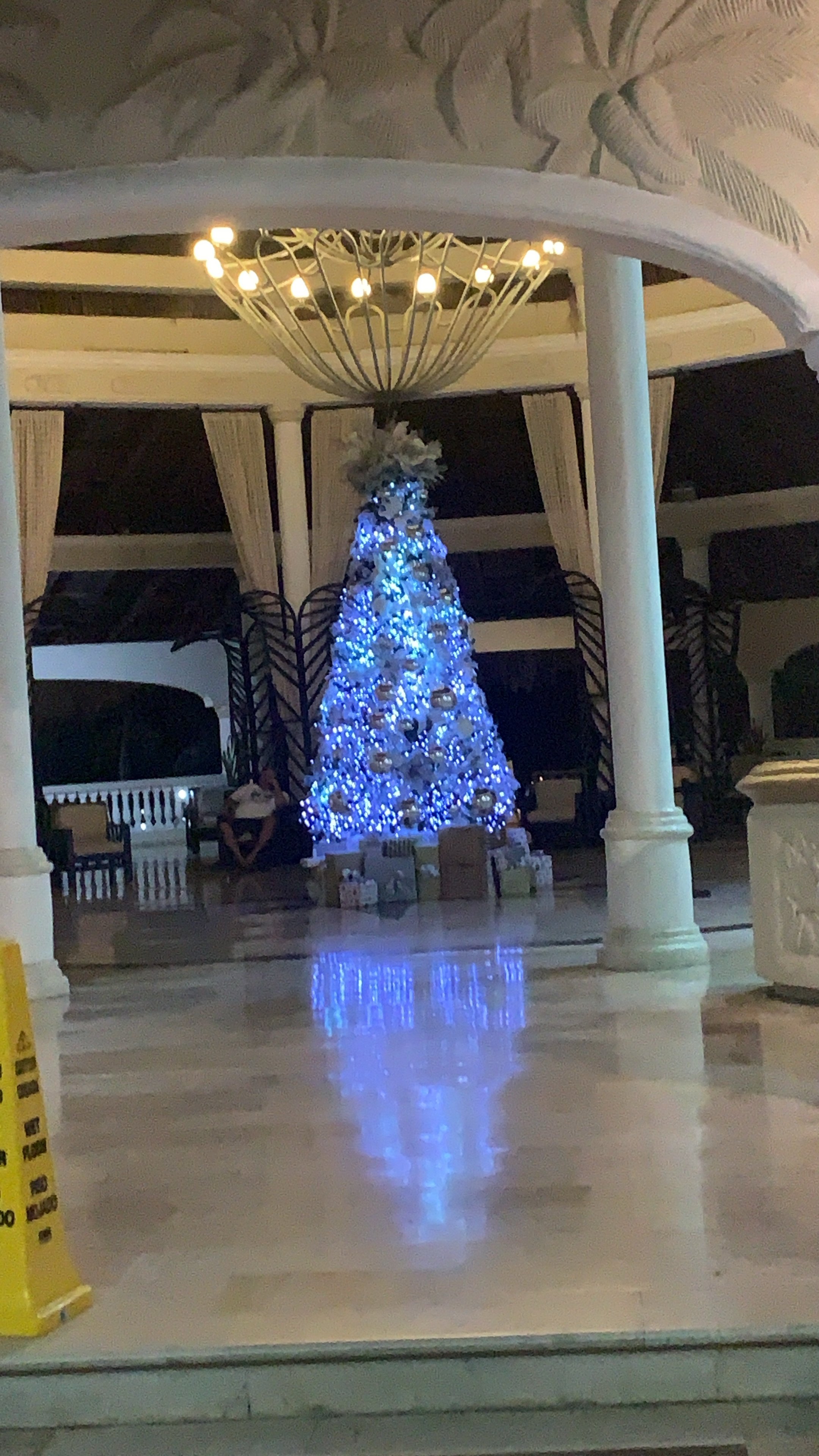 皇家优质套房酒店-浴室