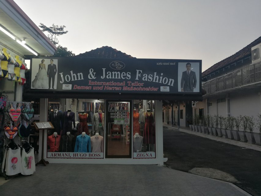 John And James Fashion景点图片