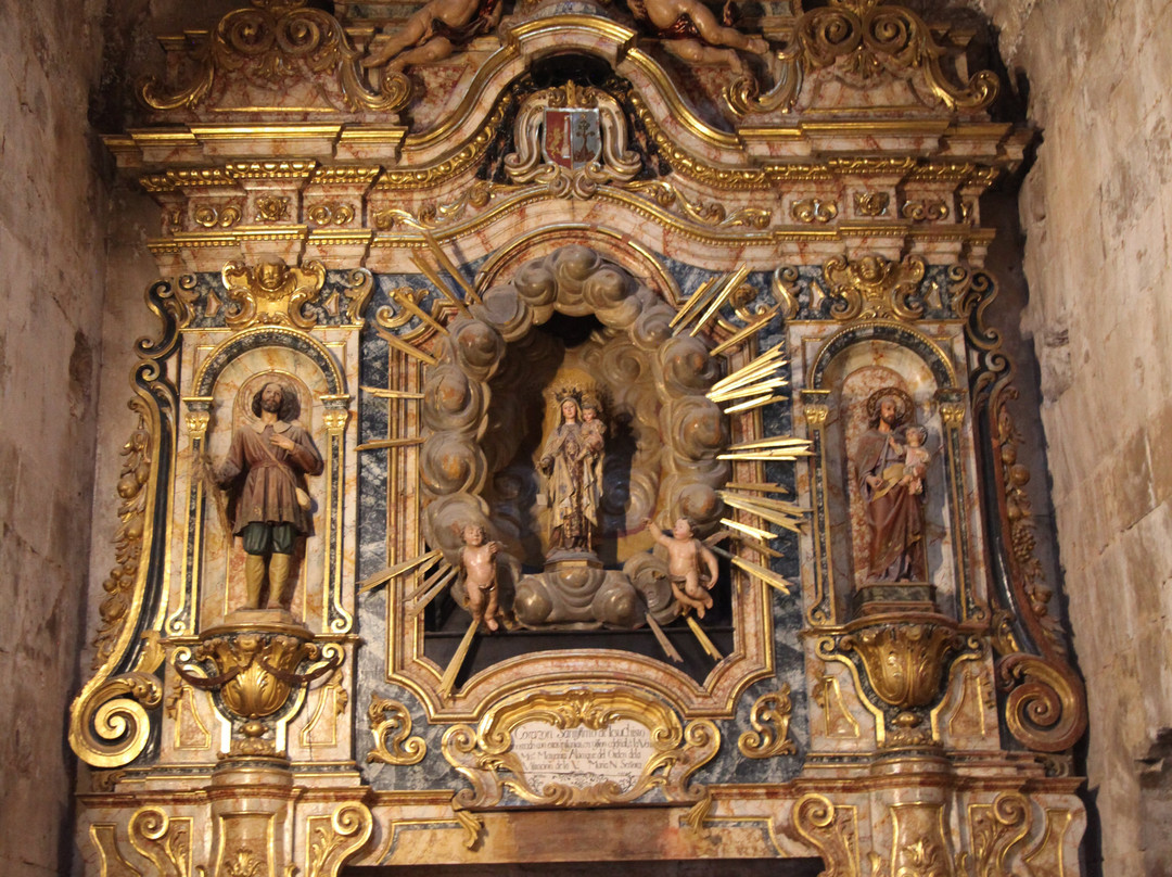 Reial Monestir De Santes Creus景点图片