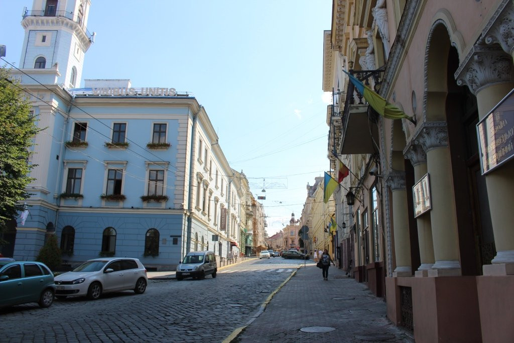 Chernivtsi City Hall景点图片