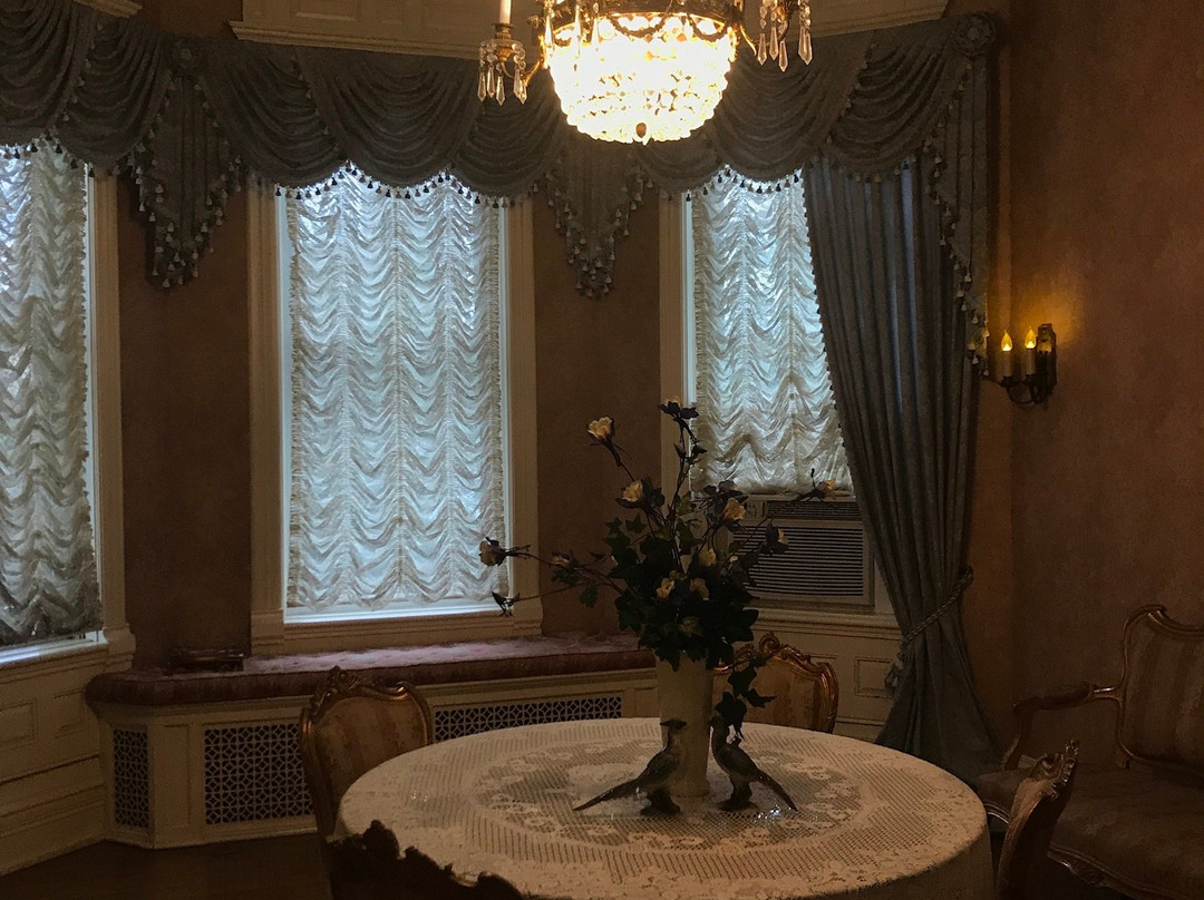 Alexander Mansion Bed & Breakfast主图