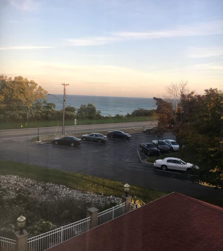 Holiday Inn Express & Suites St. Joseph Lakefront By IHG主图