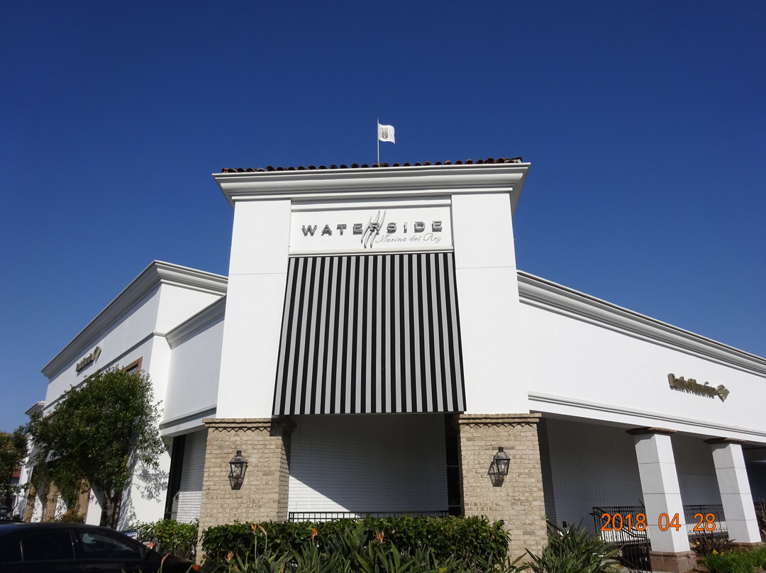 玛丽安德尔湾旅游景点-Waterside Shopping Center