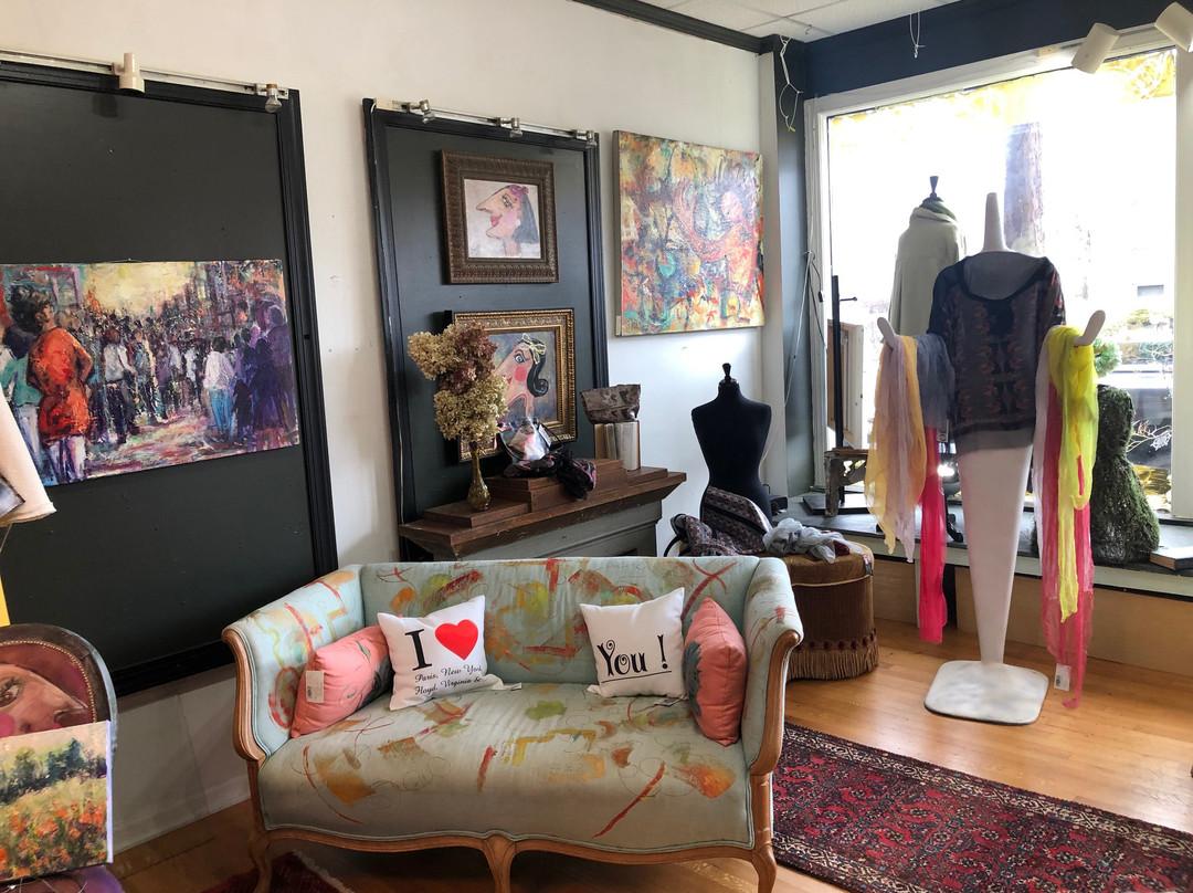 Jeanie O'Neill Boutique & Gallery景点图片