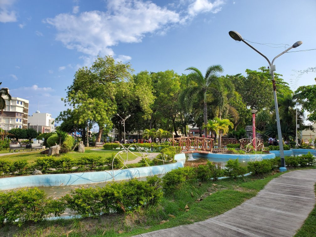 Plaza Heneral Santos景点图片