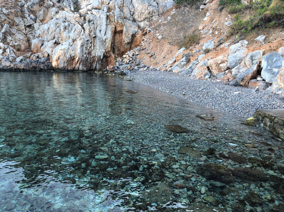 Avlaki Beach-Hydra必去景点