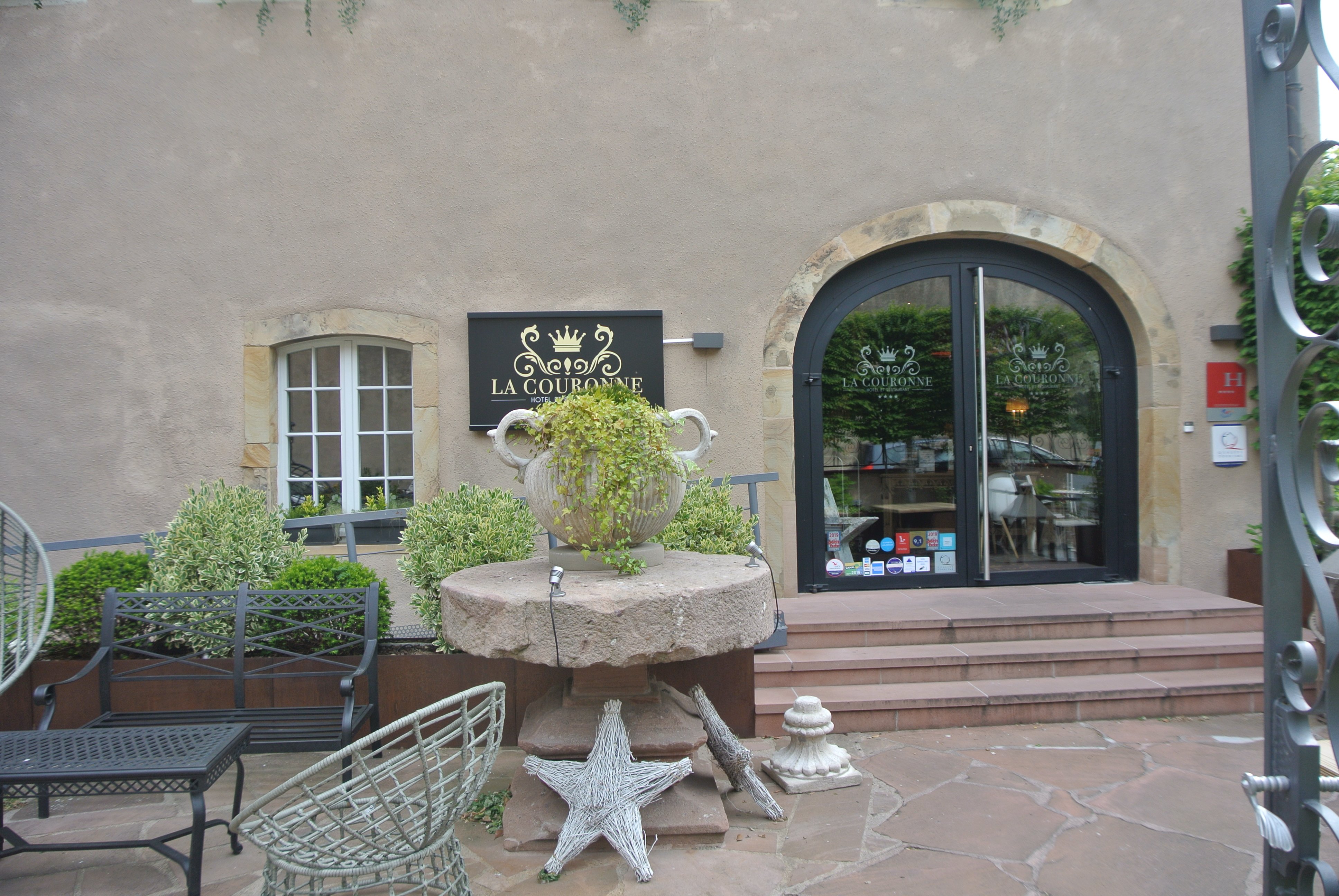 Hotel Restaurant La Couronne-浴室