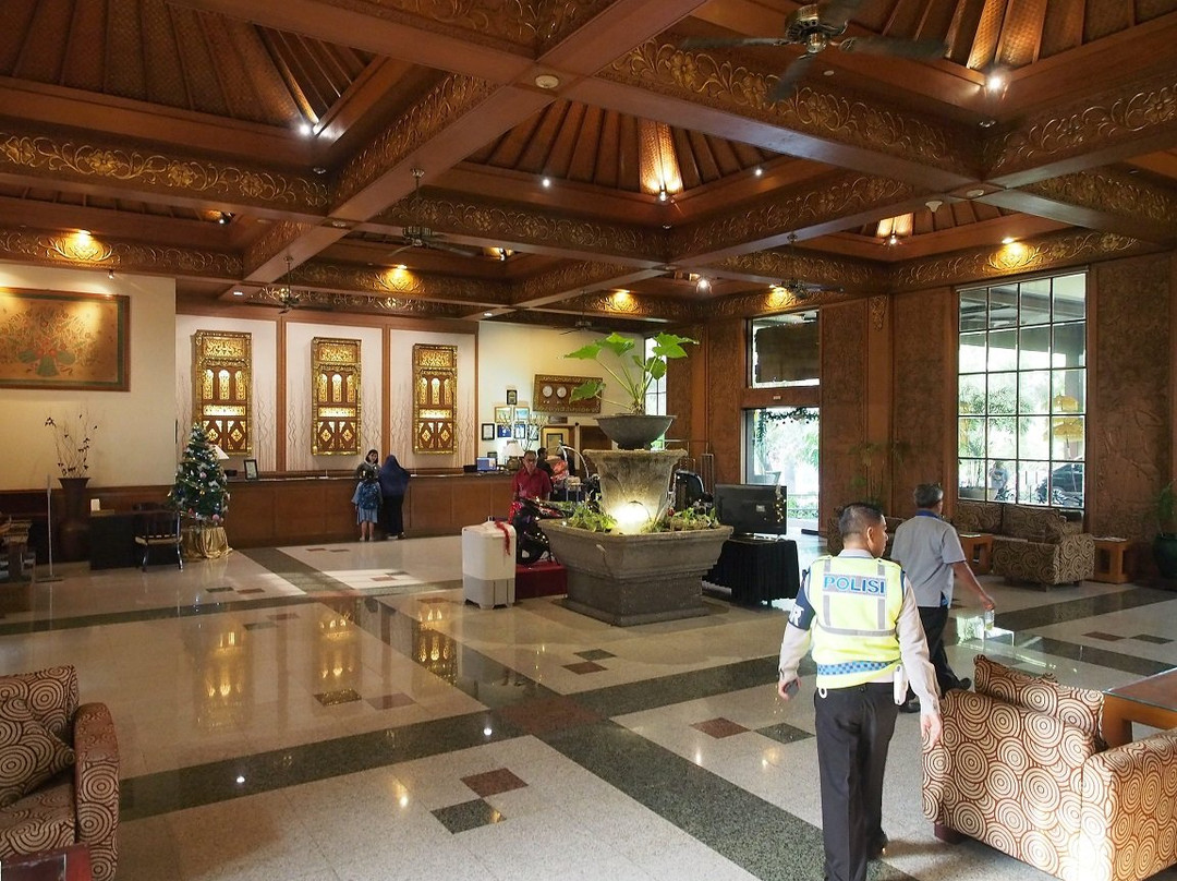 新加萨那酒店主图