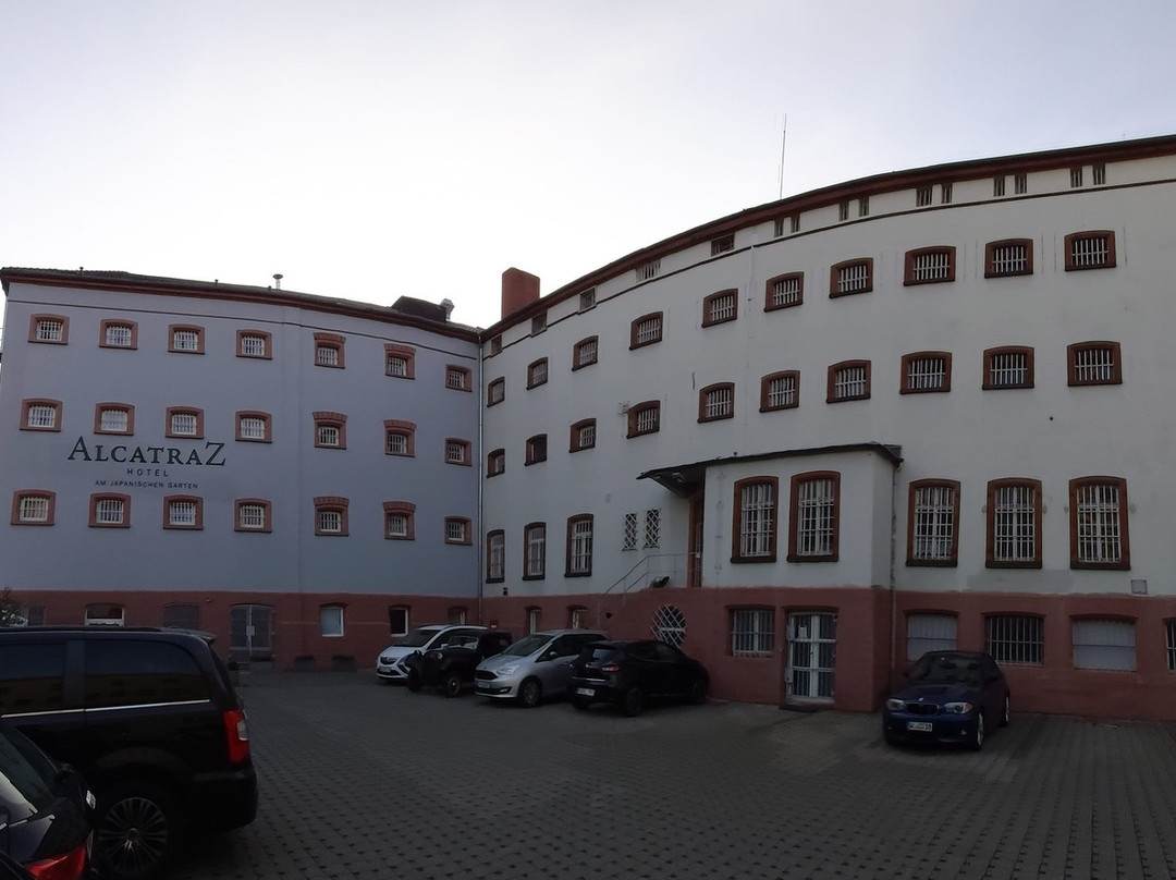 日本花园ALCARAZ酒店主图