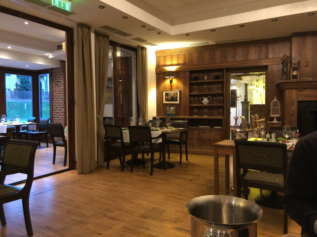 Crocus Gere Bor Hotel & Resort主图
