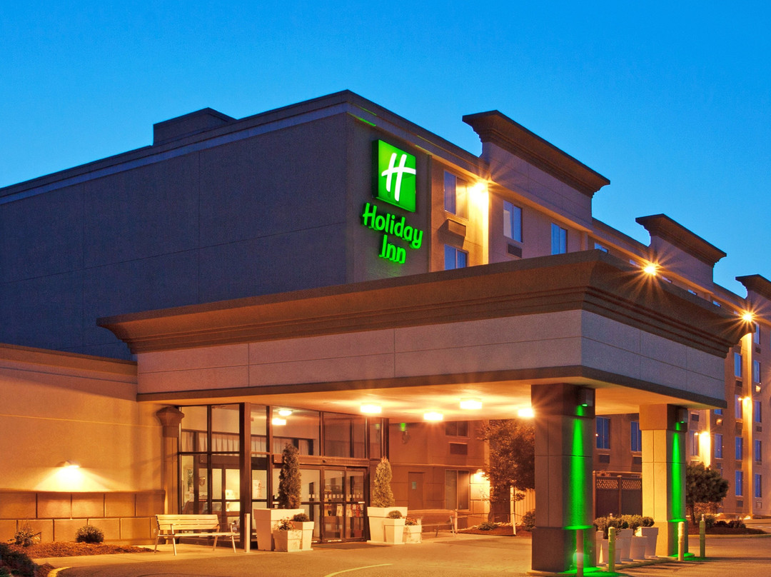 威尔顿假日酒店主图