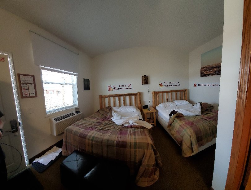 Bear's Den Lodge主图