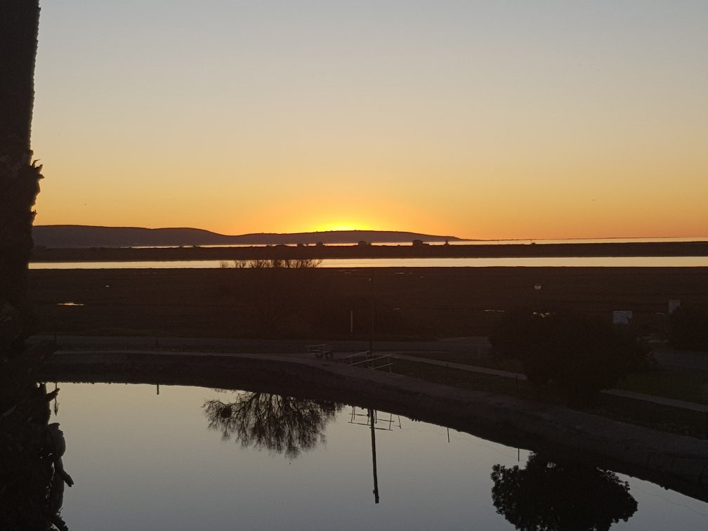 Russells on the Port主图