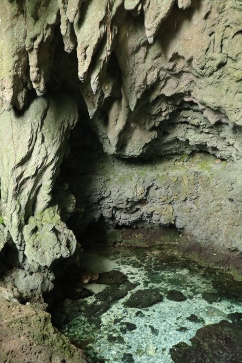 Hawang Cave景点图片